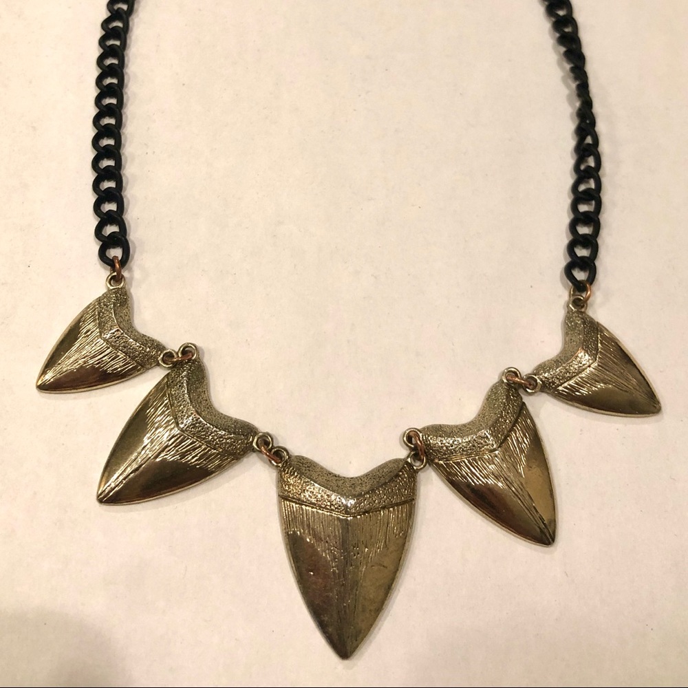 Trendy necklace